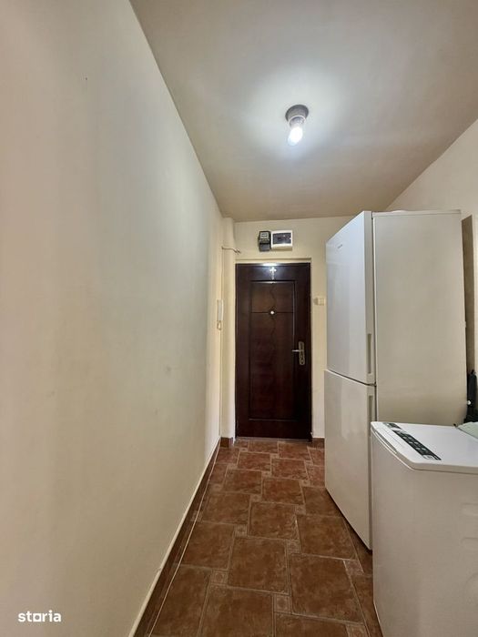 Apartament 2 camere, etaj 4, zona Dambovita