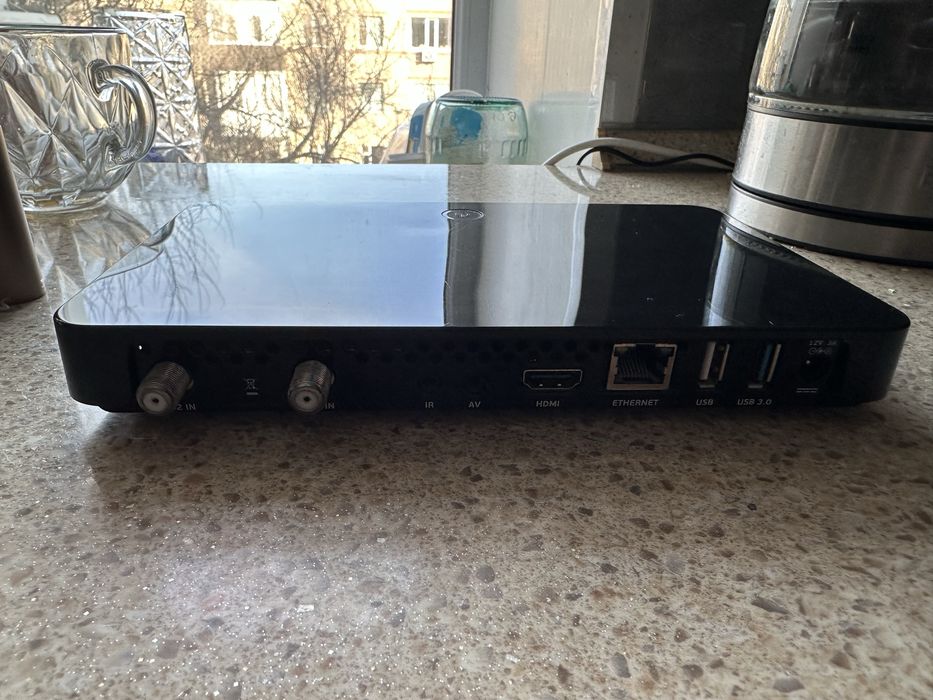 Продам спутниковую тарелку с приставкой