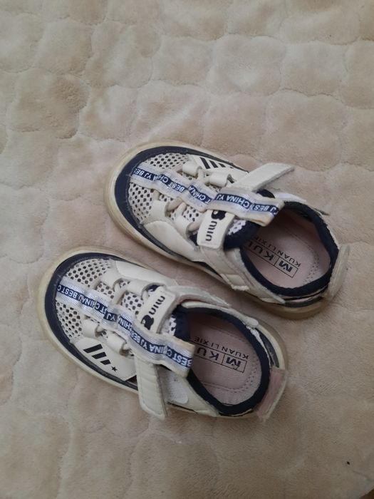 Продам детские сандали