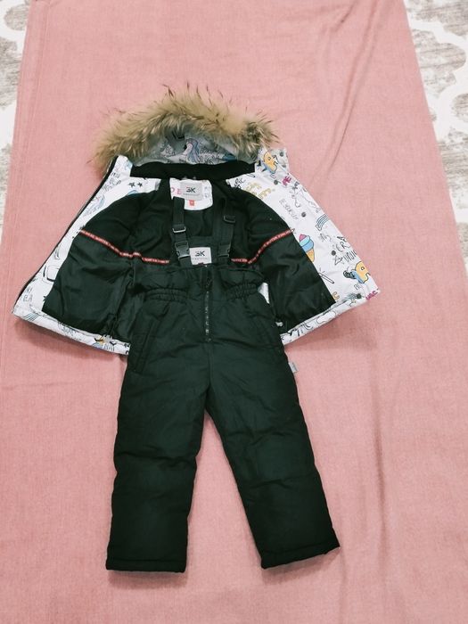Детский зимний комбинезон .