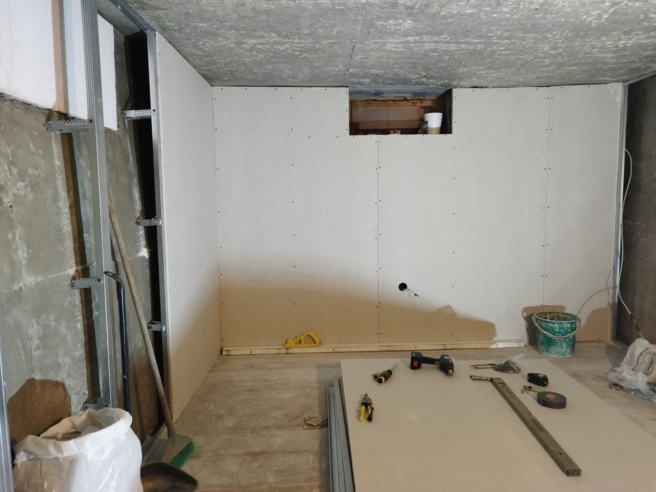 Обръщане, мебели,подмазване,шпакловане на прозорци и врати след монтаж