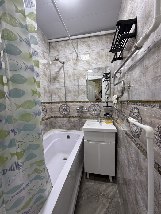 8-maktab yonidan kvartira Ijaraga beriladi