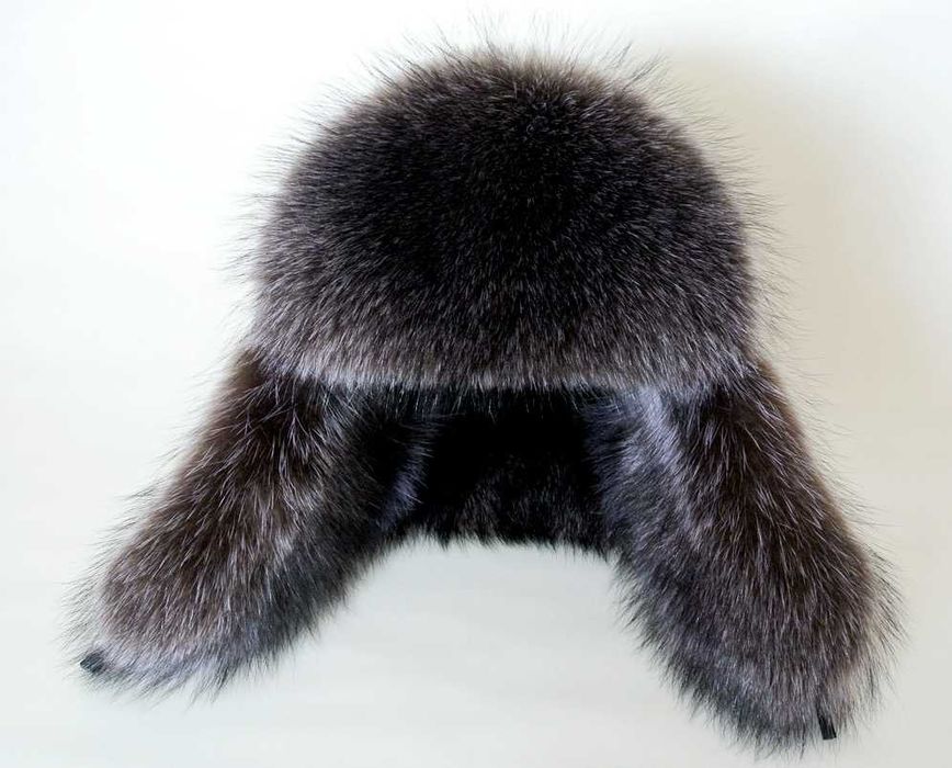 Новая, современная шапка - ушанка на подростка небольшой 55 размер.