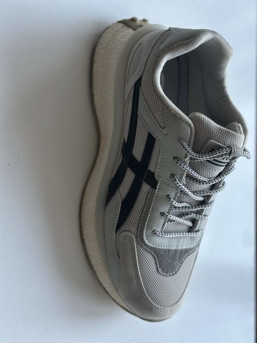 Продам кроссы в хорошем состояние