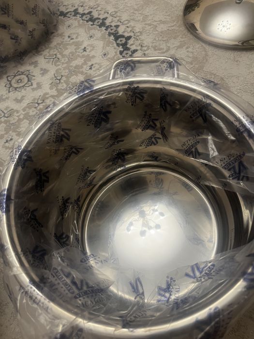 Продам кастрюлю