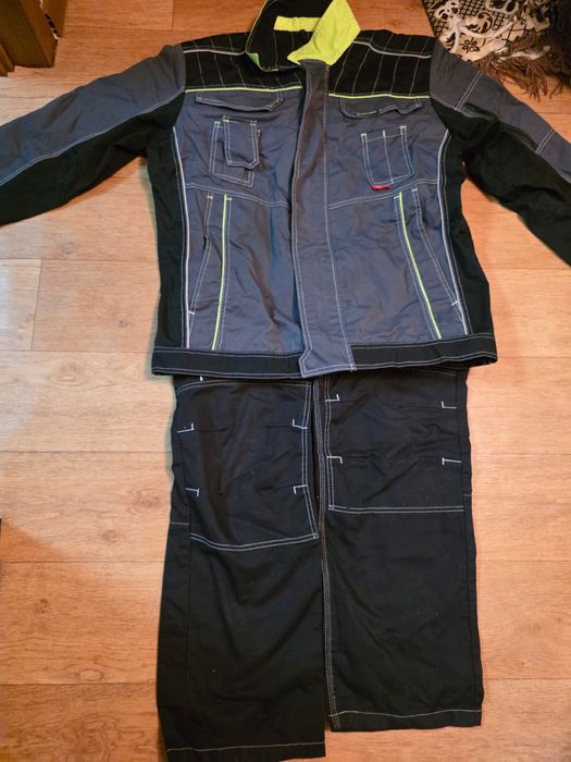 Продам спец одежду