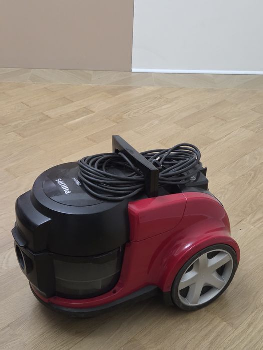 Пылесос  водиной