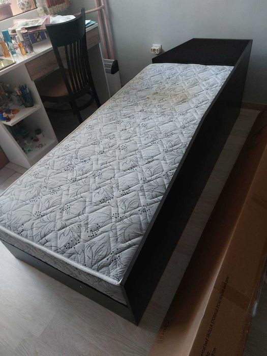 Детско легло 90/200 с матрак с повдигаш механизъм