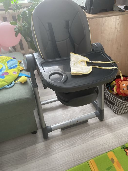 Продам стул для кормления 3в1.