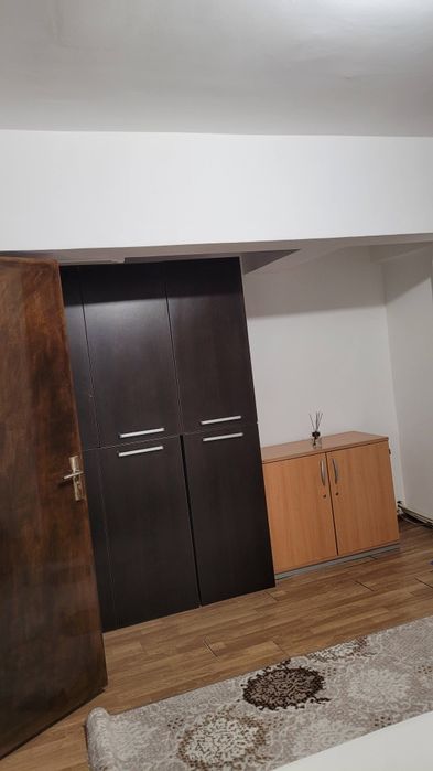 Proprietar închiriez garsoniera confort I, mobilata, utilată  în zona centrala