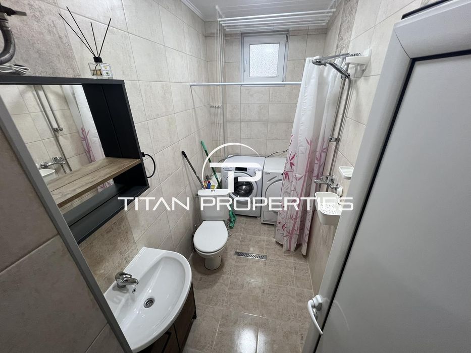 Дава се под наем Тристаен апартамент в Бургас, Център - 70 кв.м за 510 € - Снимка #4