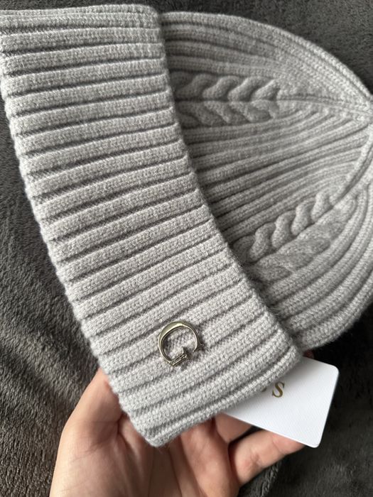 Guess caciula gri unisex marime universala noua originala