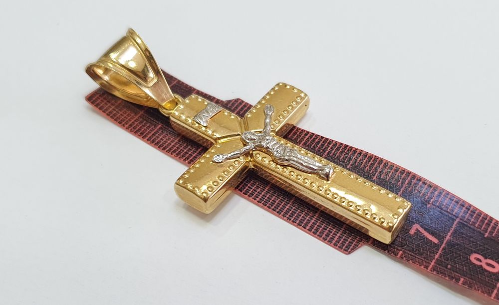 Pandantiv cruce din aur de 14K – 4,39 g