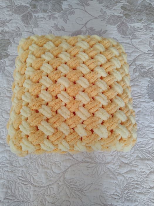 Детско одеяло ръчно изплетено