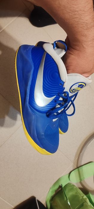 Adidasi baschet basket copii marime 38.5 39 nike jordan