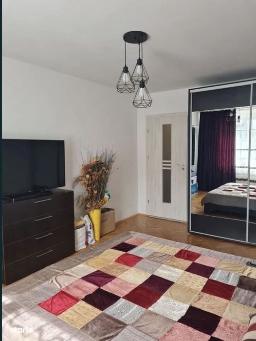 Apartament 3 decomandate etaj 2/4 Valea Roșie