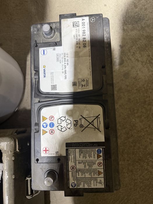 Baterie Mercedes-Benz Varta AGM 12V 92Ah – 850A