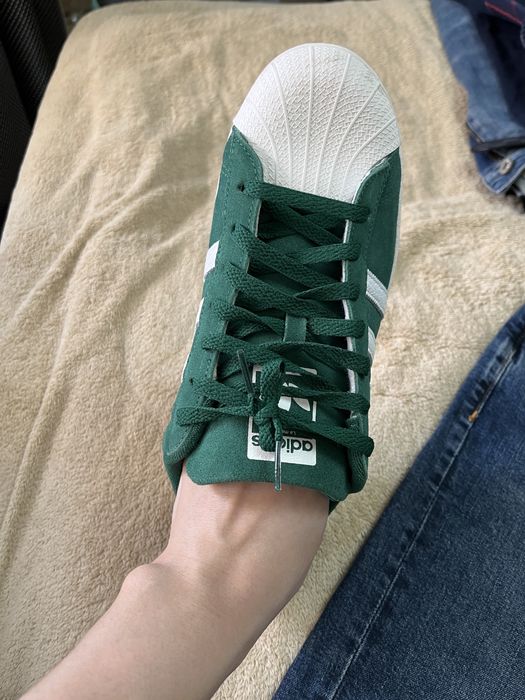 Продается кроссовки адидас