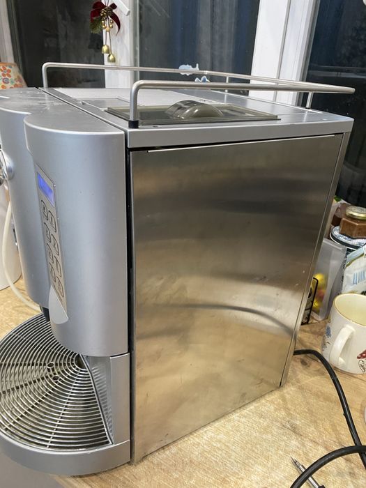 Кофемашина Nuova simonelli
