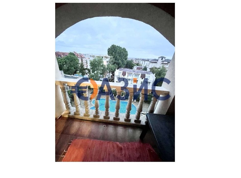 Мезонет на 7-ми етаж с частичен изглед към морето, к-с Калия,Слънчев