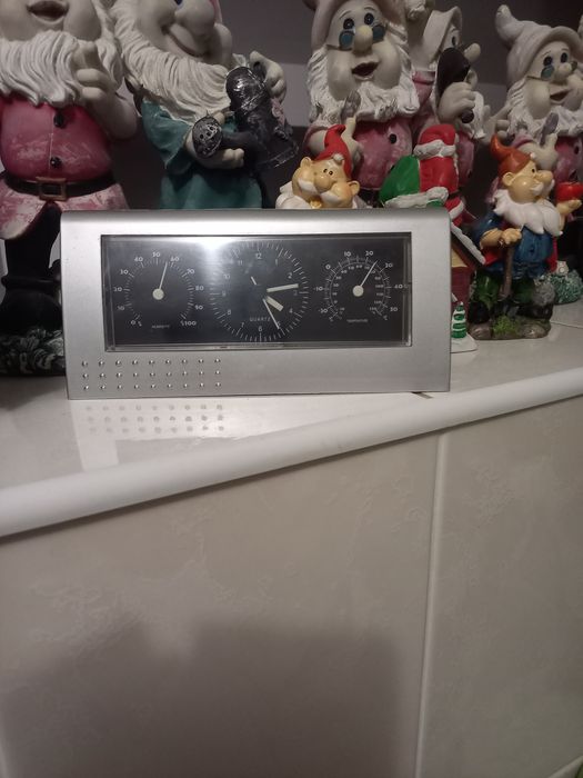 CANADA,QUARTZ:CEAS,Termometru,HIGROMETRU,3 in 1,radiocasetofon YOKO