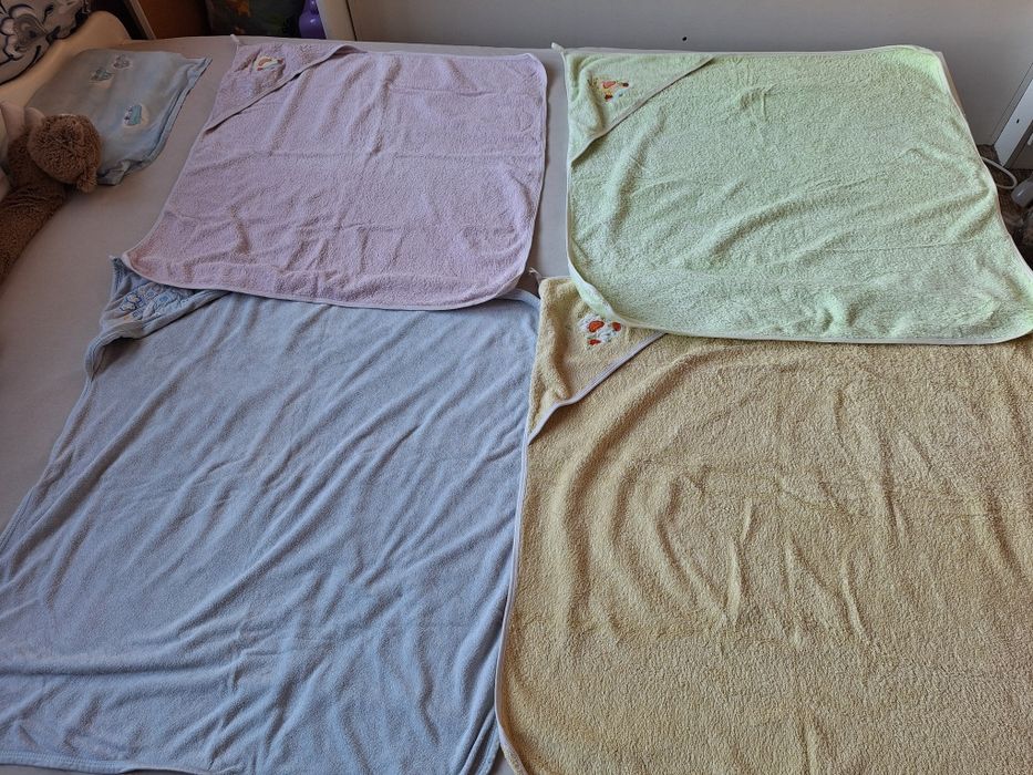 Нови халатчета за баня размер 86 и 98 и кърпи за баня