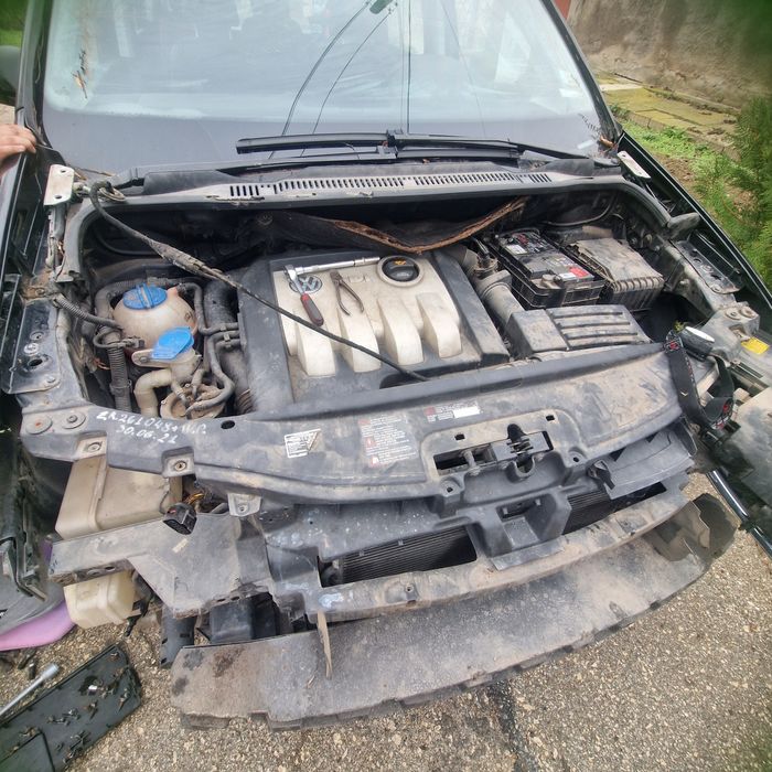 На Части Фолксваген Туран 2006г 105кс дизел