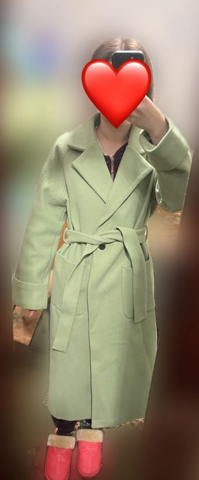 Продам два пальто