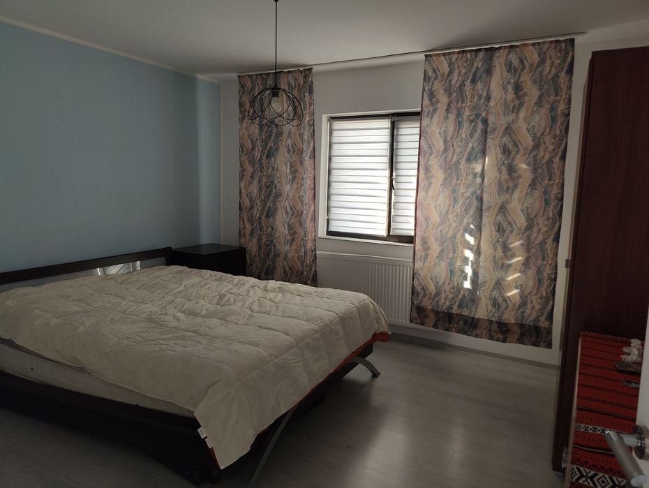 Inchiriz apt 3 camere 90mp