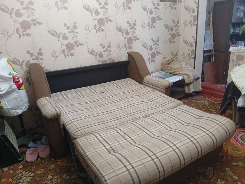 Диван б/у продам