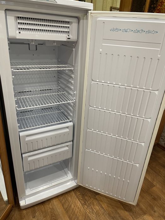 Продам морозильник Sitnol