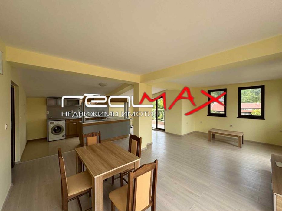 Дава се под наем Тристаен апартамент в Казанлък - 123 кв.м за 306 € - Снимка #4