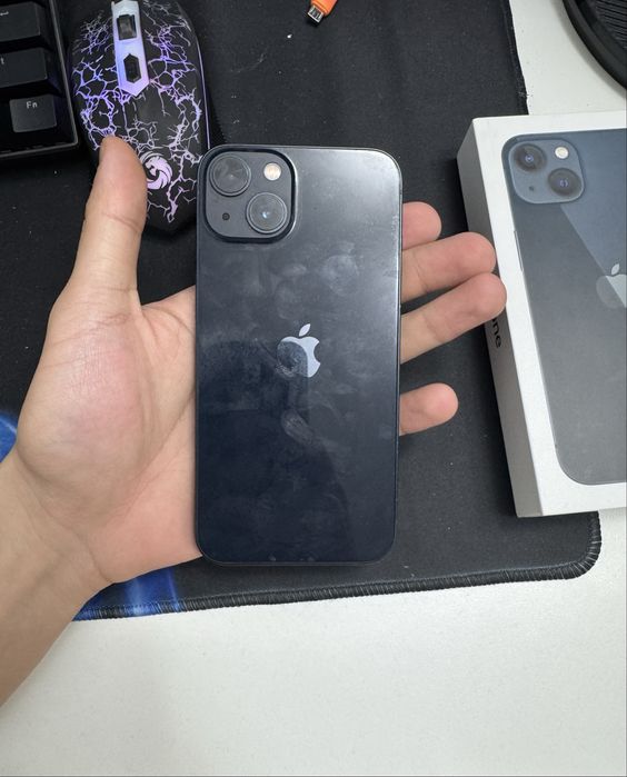 Продам Айфон 13 б/у