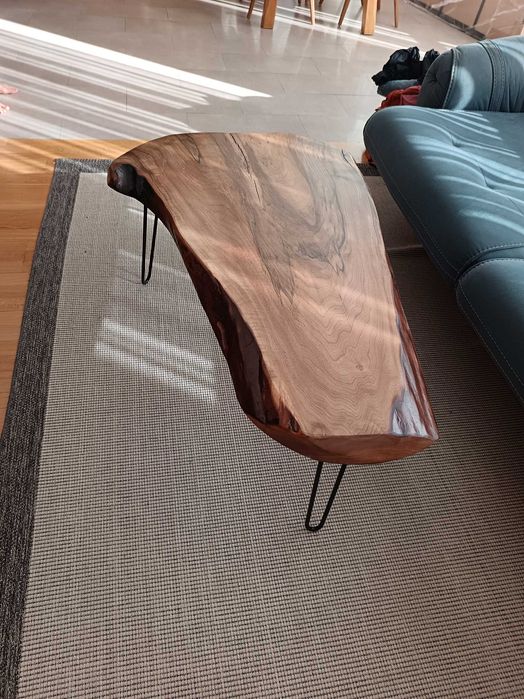 Холна маса. Орех масив.