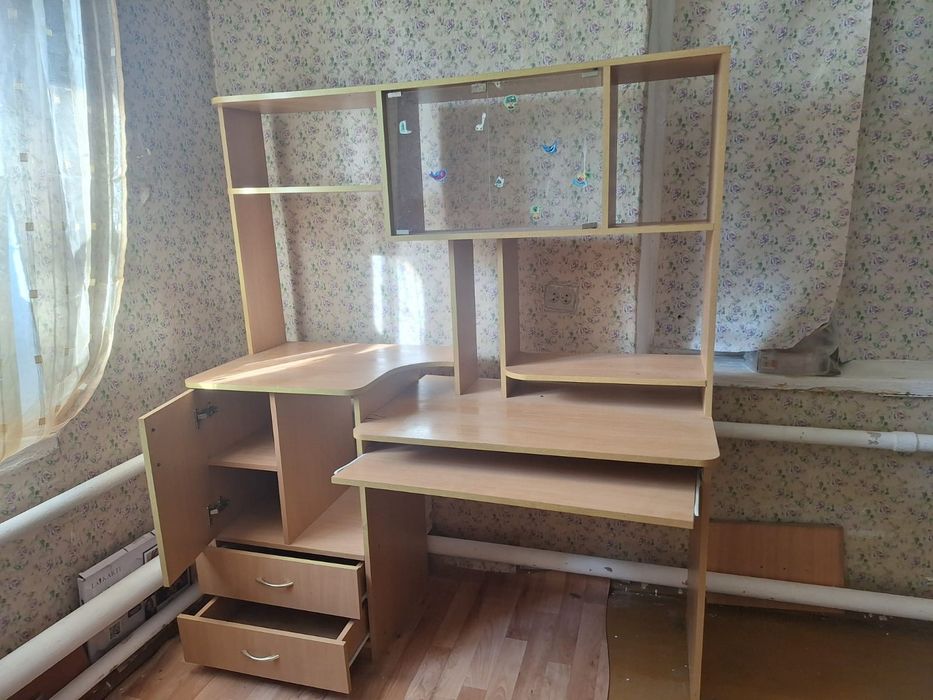 Стилаж с письменным столом
