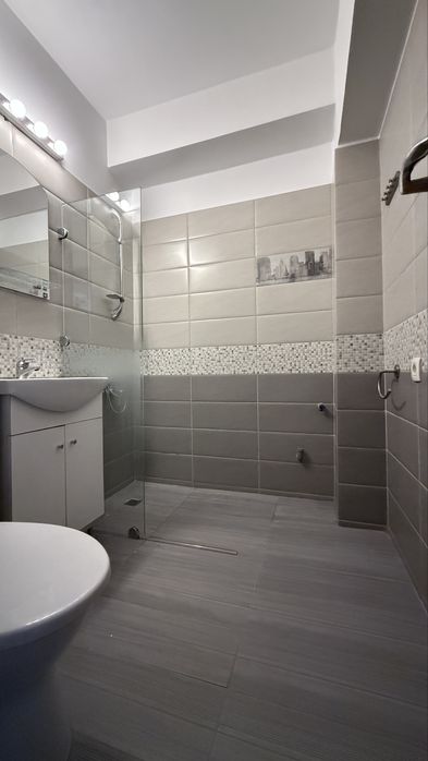 Proprietar vand Garsonieră Gara de Nord / Piata Victoriei, renovată complet, 1 min metrou, ideală investiție