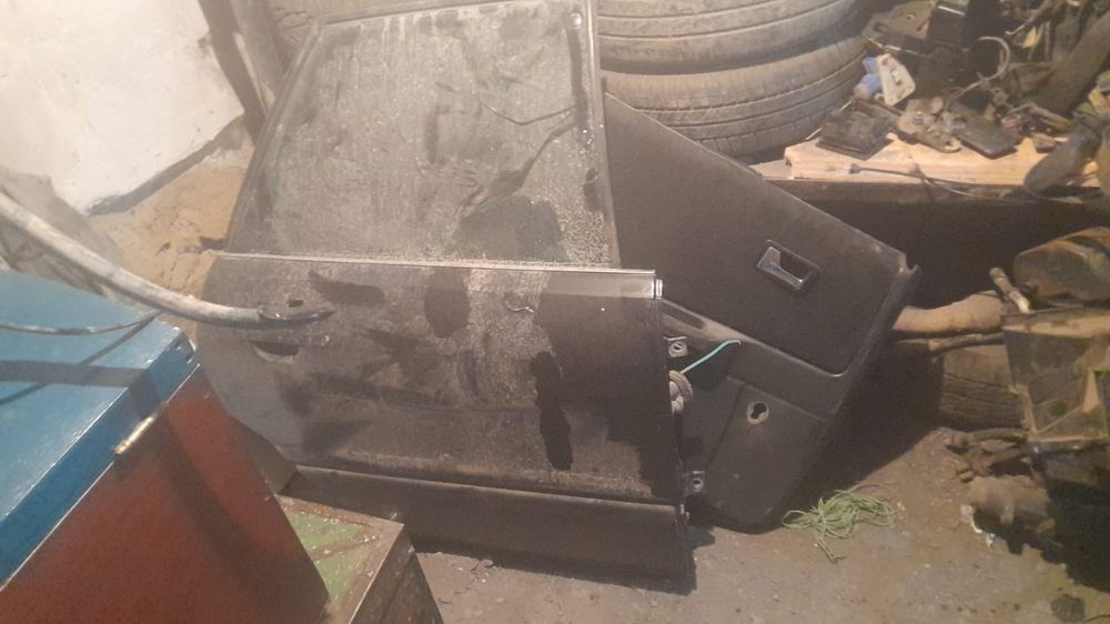 Запчасти на ауди 80 В3