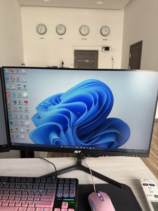 AVT UW29-75, AVT M300W 24 dm