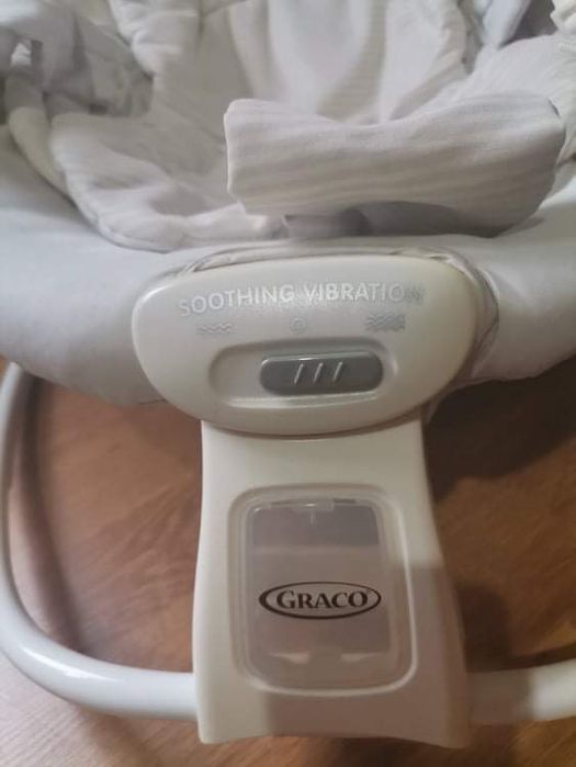 Шезлонг Graco Duet Rocker