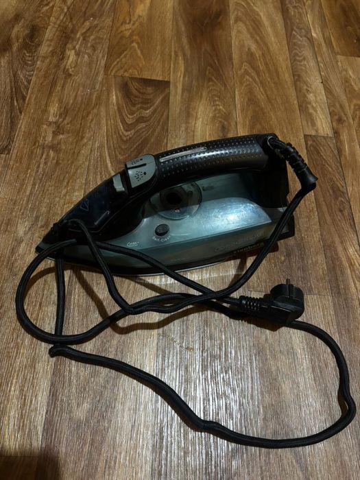 Телефизор Панасоник утюк