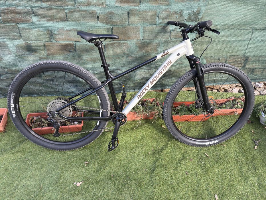Алум.велосипед Rocky Mountian рамка XL,29 цола гуми.