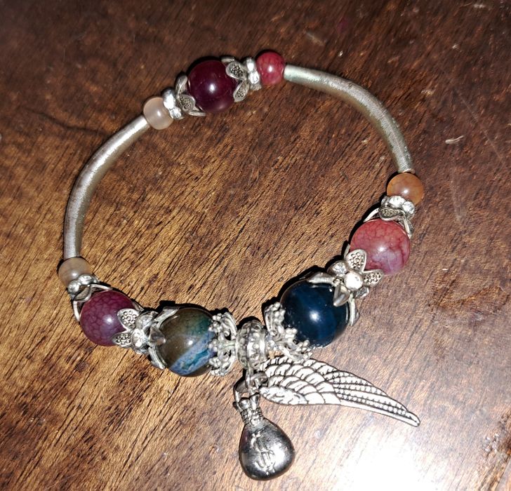 Дамски гривни два броя