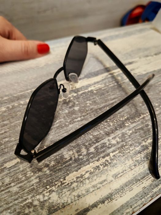 Очки солнцезащитные