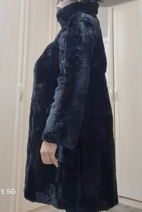 Продам облегченную цигейковую шубу