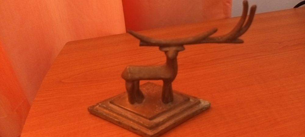 Vand statueta bronz"Cerbul de aur"