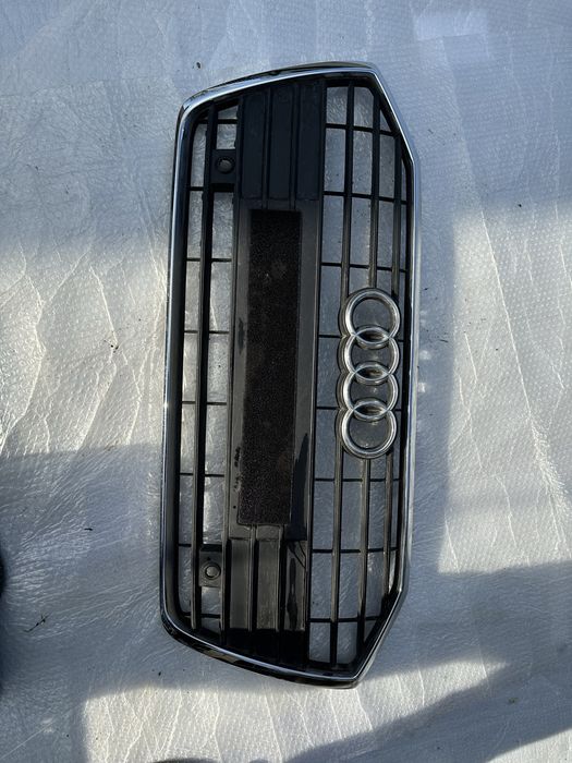 Grilă radiator audi a6.c8.4k.cod:4k0853651.