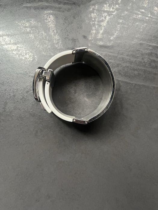 Оригинална гривна