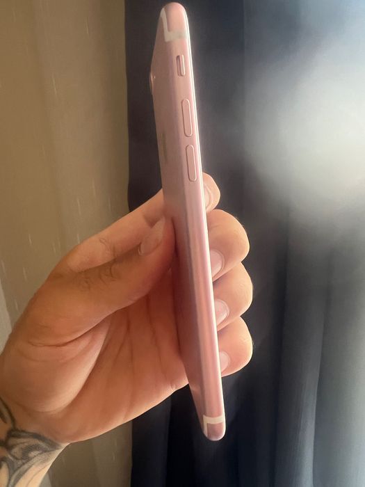 IPHONE 7 отличен