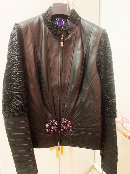 Кожанная курта с каракулем