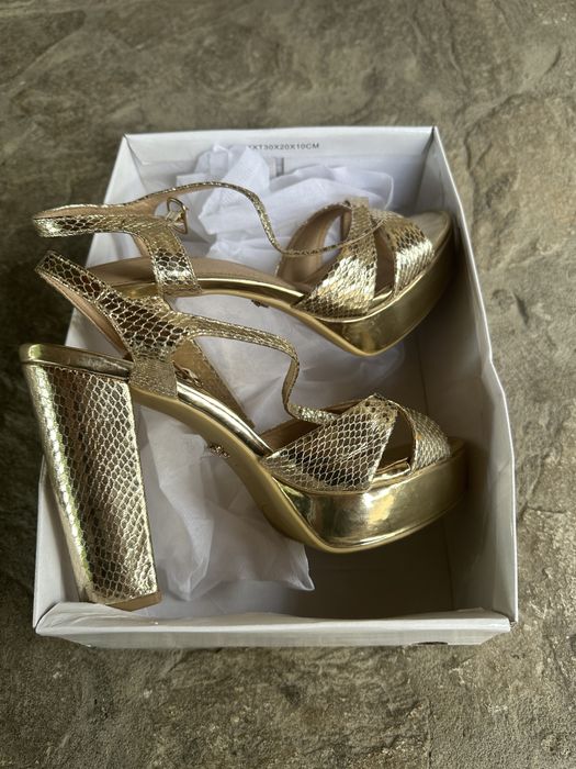 Дамски официални обувки